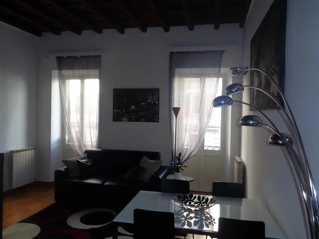 World Wide Bed Piazza Del Popolo Daire Roma 0*,  İtalya